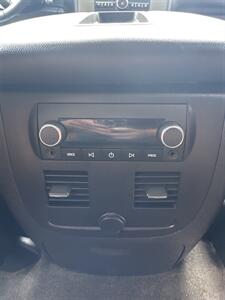 2010 Chevrolet Avalanche LT   - Photo 13 - Princeton, WV 24740