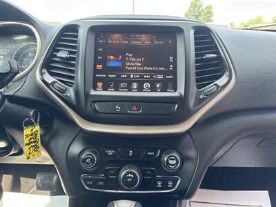 2017 Jeep Cherokee Latitude   - Photo 9 - Princeton, WV 24740