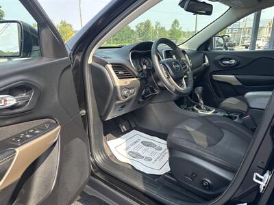 2017 Jeep Cherokee Latitude   - Photo 5 - Princeton, WV 24740