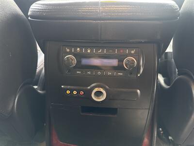 2013 Cadillac Escalade ESV Premium   - Photo 10 - Princeton, WV 24740