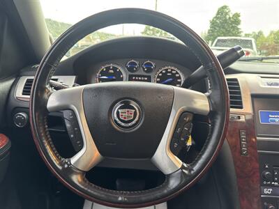 2013 Cadillac Escalade ESV Premium   - Photo 13 - Princeton, WV 24740
