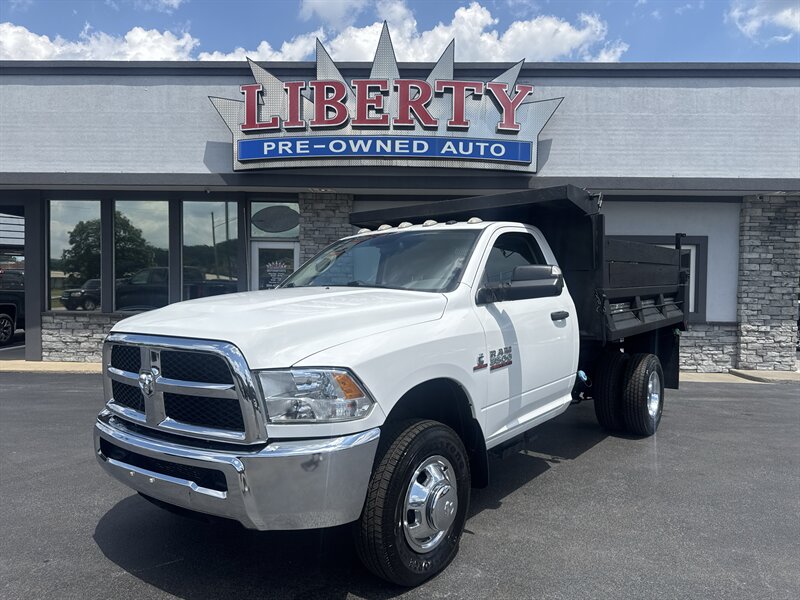 2015 RAM 3500 Tradesman   - Photo 1 - Princeton, WV 24740
