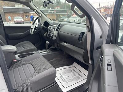 2012 Nissan Frontier SV   - Photo 7 - Princeton, WV 24740