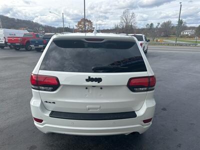 2018 Jeep Grand Cherokee Laredo   - Photo 3 - Princeton, WV 24740