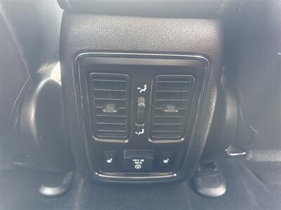 2012 Jeep Grand Cherokee Limited   - Photo 9 - Princeton, WV 24740
