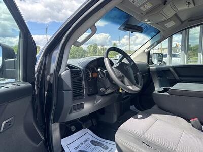 2012 Nissan Titan SV   - Photo 5 - Princeton, WV 24740