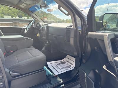 2012 Nissan Titan SV   - Photo 7 - Princeton, WV 24740