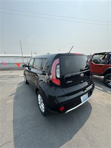 2018 Kia Soul + - Photo 4 - Moses Lake, WA 98837