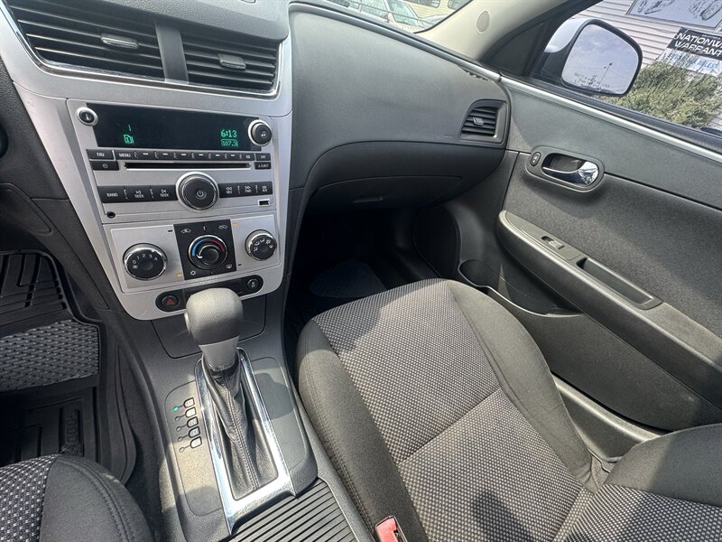 2012 Chevrolet Malibu 1LT - Photo 8