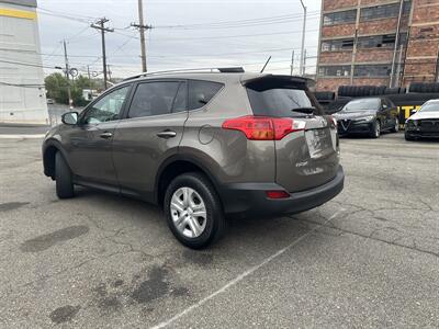 2014 Toyota RAV4 LE   - Photo 4 - Hasbrouck Heights, NJ 07604