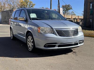 2012 Chrysler Town & Country Touring-L   - Photo 16 - Hasbrouck Heights, NJ 07604