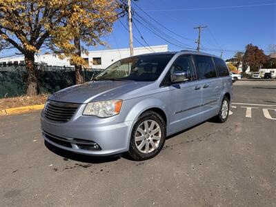 2012 Chrysler Town & Country Touring-L   - Photo 2 - Hasbrouck Heights, NJ 07604