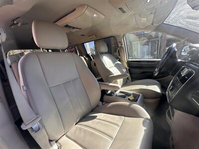 2012 Chrysler Town & Country Touring-L   - Photo 31 - Hasbrouck Heights, NJ 07604