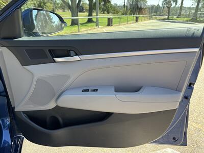 2020 Hyundai ELANTRA SE   - Photo 32 - Fullerton, CA 92833-4276