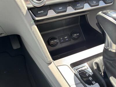 2020 Hyundai ELANTRA SE   - Photo 17 - Fullerton, CA 92833-4276