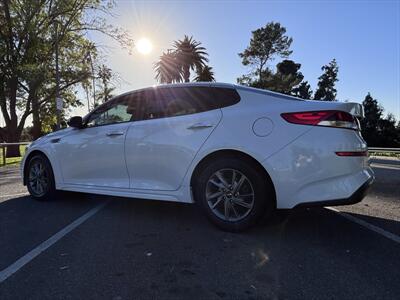 2019 Kia Optima LX   - Photo 7 - Fullerton, CA 92833-4276