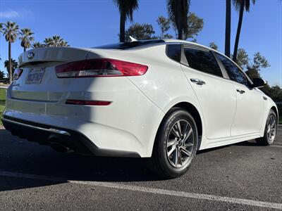 2019 Kia Optima LX   - Photo 5 - Fullerton, CA 92833-4276