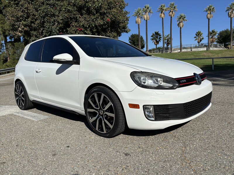 2012 Volkswagen GTI Autobahn PZEV   - Photo 11 - Fullerton, CA 92833