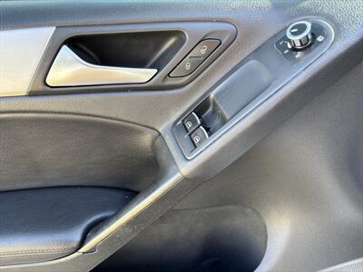 2012 Volkswagen GTI Autobahn PZEV   - Photo 32 - Fullerton, CA 92833