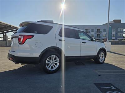 2016 Ford Explorer   - Photo 10 - Fullerton, CA 92833-4276