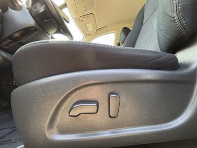 2017 Nissan Pathfinder SV   - Photo 21 - Fullerton, CA 92833-4276