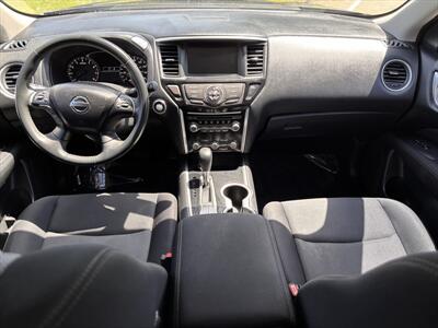 2017 Nissan Pathfinder SV   - Photo 11 - Fullerton, CA 92833-4276