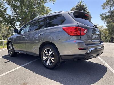 2017 Nissan Pathfinder SV   - Photo 6 - Fullerton, CA 92833-4276