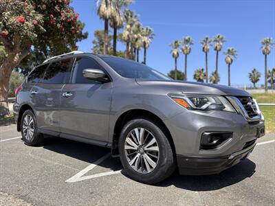 2017 Nissan Pathfinder SV   - Photo 2 - Fullerton, CA 92833-4276