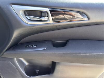 2017 Nissan Pathfinder SV   - Photo 23 - Fullerton, CA 92833-4276