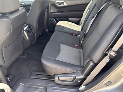 2017 Nissan Pathfinder SV   - Photo 9 - Fullerton, CA 92833-4276