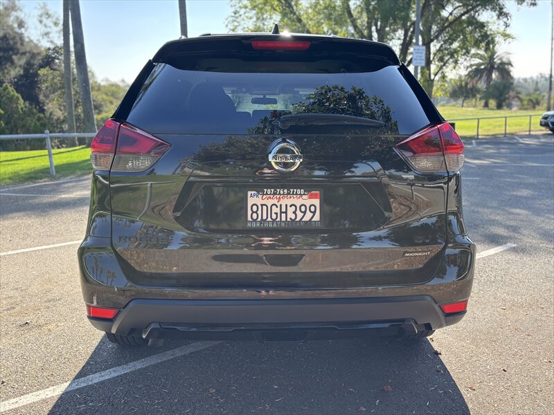 2018 Nissan Rogue SV Midnight - Photo 5 - Fullerton, CA 92833