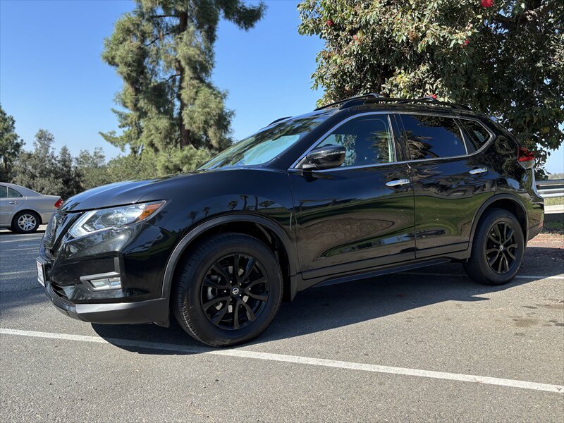2018 Nissan Rogue SV Midnight - Photo 8 - Fullerton, CA 92833