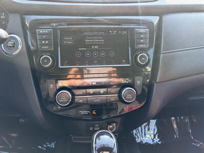 2018 Nissan Rogue SV Midnight - Photo 44 - Fullerton, CA 92833