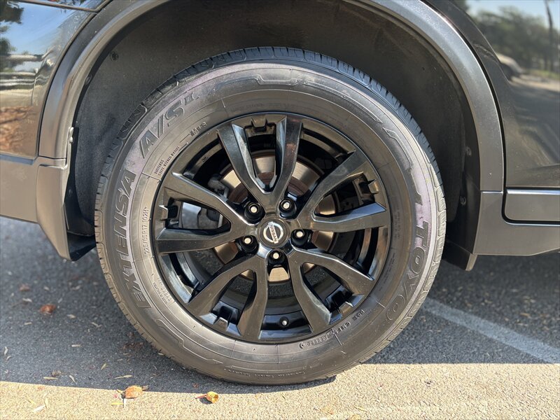 2018 Nissan Rogue SV Midnight - Photo 17 - Fullerton, CA 92833