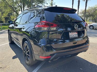2018 Nissan Rogue SV Midnight - Photo 4 - Fullerton, CA 92833