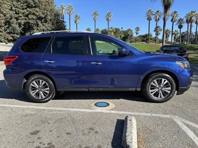 2017 Nissan Pathfinder SV   - Photo 8 - Fullerton, CA 92833