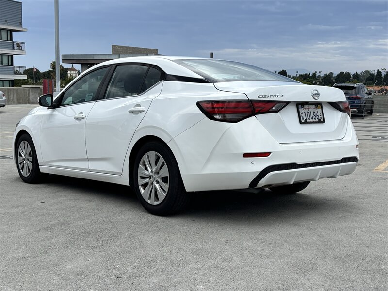 2022 Nissan Sentra S - Photo 5 - Fullerton, CA 92833-4276