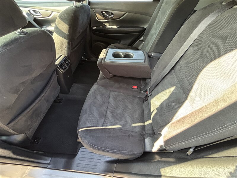 2014 Nissan Rogue SV - Photo 18 - Fullerton, CA 92833-4276