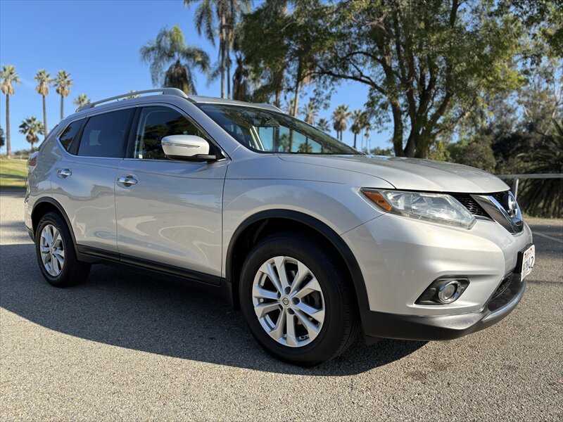 2014 Nissan Rogue SV - Photo 2 - Fullerton, CA 92833-4276