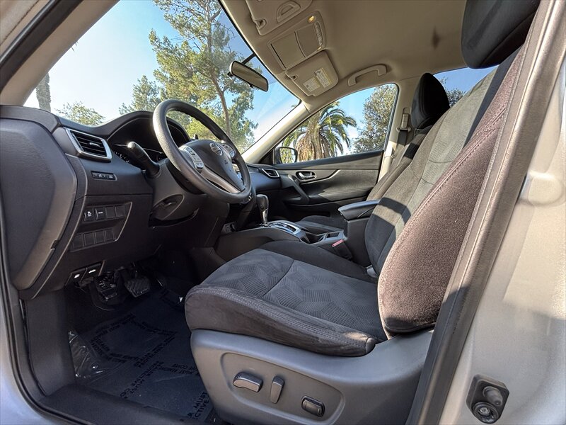 2014 Nissan Rogue SV - Photo 21 - Fullerton, CA 92833-4276