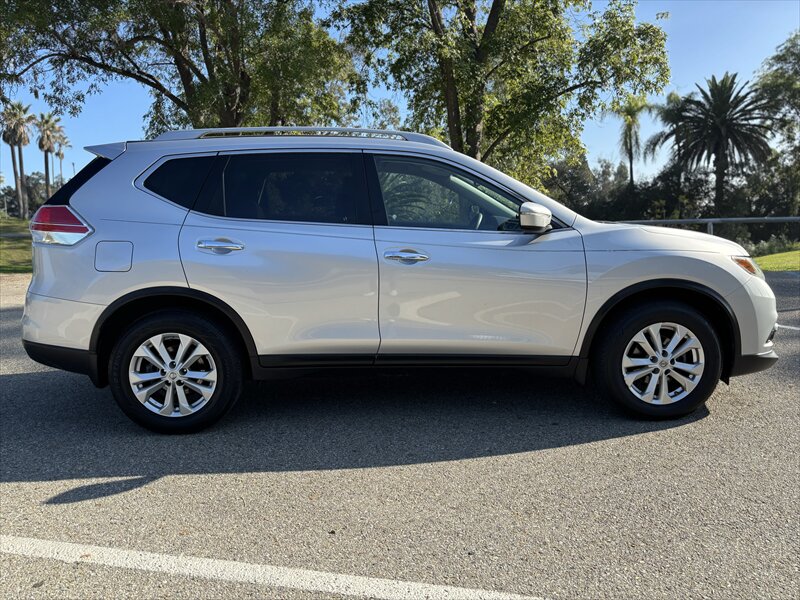 2014 Nissan Rogue SV - Photo 9 - Fullerton, CA 92833-4276