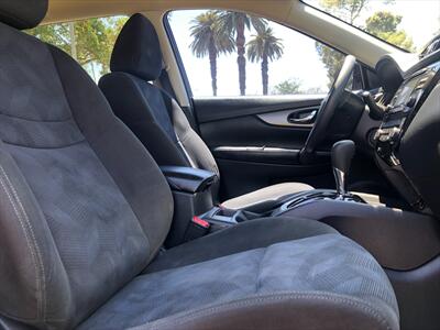2015 Nissan Rogue SV   - Photo 38 - Fullerton, CA 92833
