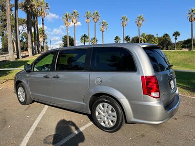 2019 Dodge Grand Caravan SE   - Photo 2 - Fullerton, CA 92833