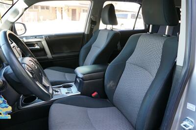 2019 Toyota 4Runner SR5   - Photo 15 - Midvale, UT 84047