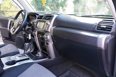 2019 Toyota 4Runner SR5   - Photo 39 - Midvale, UT 84047