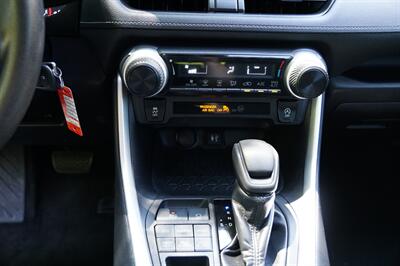 2019 Toyota RAV4 LE - Photo 22 - Midvale, UT 84047