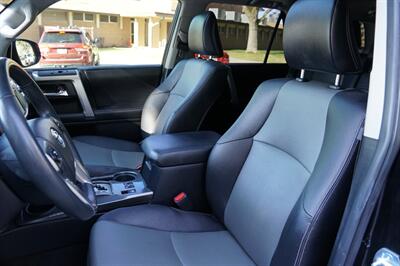 2018 Toyota 4Runner SR5   - Photo 15 - Midvale, UT 84047