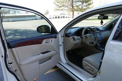2011 Toyota Avalon Limited   - Photo 11 - Midvale, UT 84047