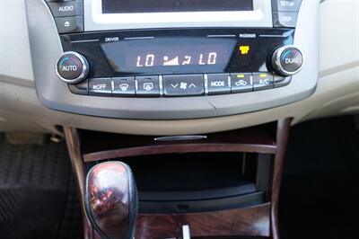 2011 Toyota Avalon Limited   - Photo 23 - Midvale, UT 84047