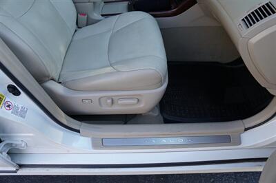 2011 Toyota Avalon Limited   - Photo 39 - Midvale, UT 84047